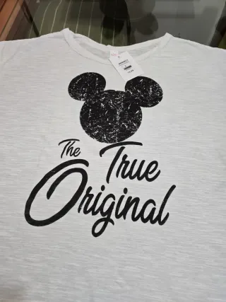 Camiseta  Mickey Mouse Talla L
CON ETIQUETA 