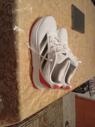 Adidas Adiwear Zapatillas Blancas y Rojas