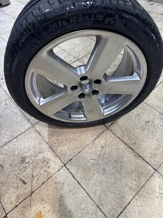 5 Llantas Audi RS6 19 con neumáticos Michelin