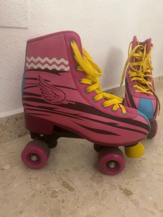 Patines de 4 ruedas rosas y amarillos