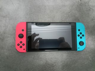 Nintendo Switch Azul y Rojo