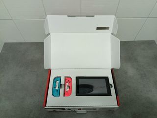 Nintendo Switch Azul y Rojo