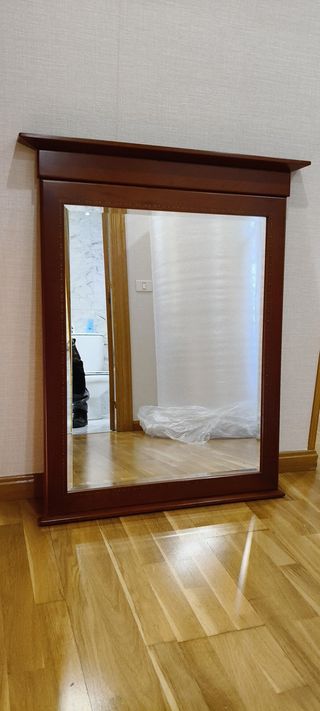 Espejo de madera para baño