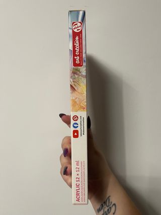 12 colori acrilici in tubo 