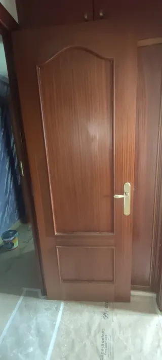 Puertas marrones