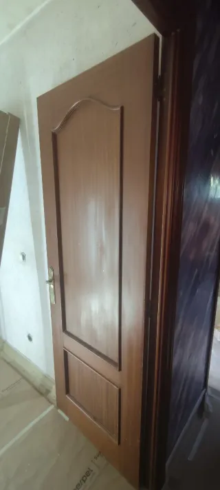 Puertas marrones