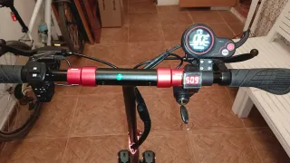Patinete eléctrico con luces