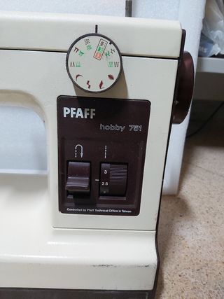 Macchina da cucire Pfaff Hobby 751