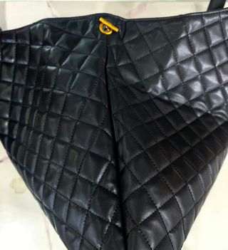Bolso YSL Negro Grande Acolchado Dorado