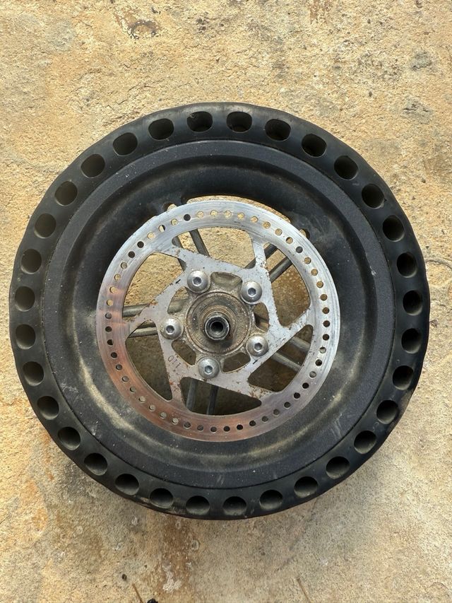 Rueda patinete Xiaomi con disco freno + recambio