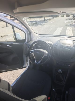 FORD Transit Courier Van 1.5 TDCi 56kW Trend