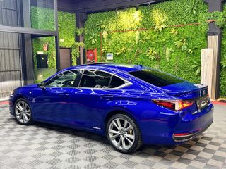 LEXUS IS 2.5 300h F Sport + Cuero