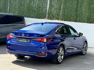 LEXUS IS 2.5 300h F Sport + Cuero