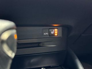 LEXUS IS 2.5 300h F Sport + Cuero