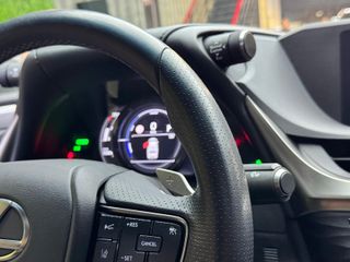 LEXUS IS 2.5 300h F Sport + Cuero