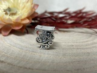 Charms Letras Brillantes Estilo