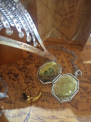 Guardapelo Salazar Slytherin Harry Potter