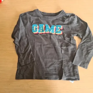 12 Camisetas manga larga.  Varios modelos 