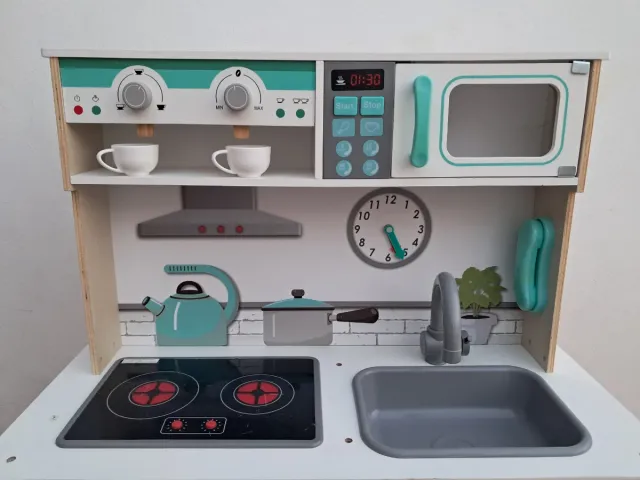 Cocina de juguete de madera