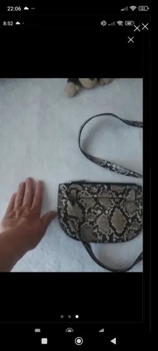 Riñonera Zara efecto piel serpiente