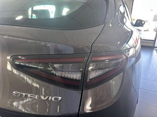 Alfa Romeo Stelvio 2.2 Diesel 160cv RWD Super