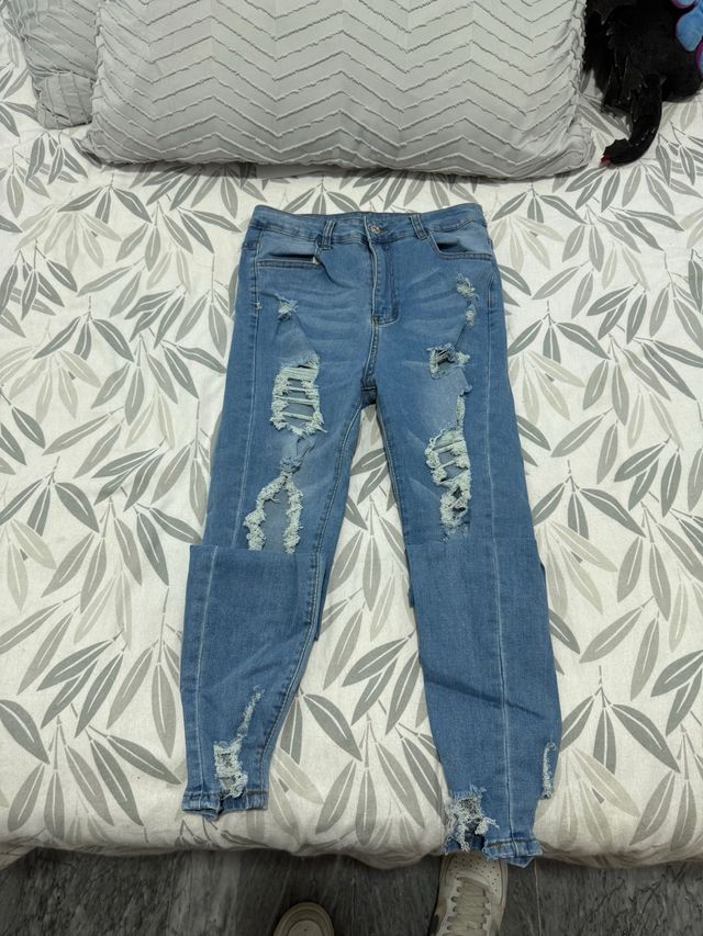 Vaqueros Shein rotos