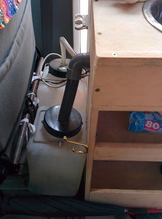 Mueble Camper todo en uno, Cocina, Agua y cajones.