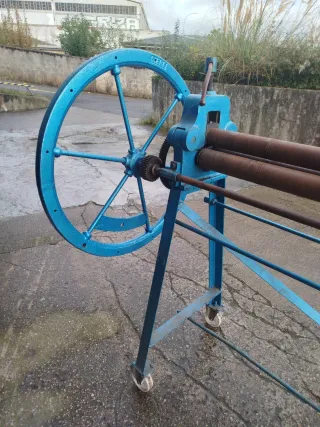 Rodillo para metal azul