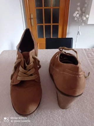 Zapatos de cuña marrones talla 39