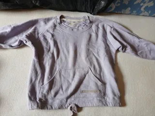 Sudadera lila con bolsillo canguro Reebook