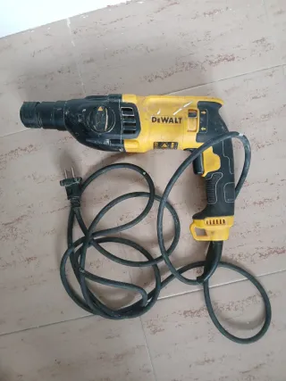 Taladro DeWalt D25133