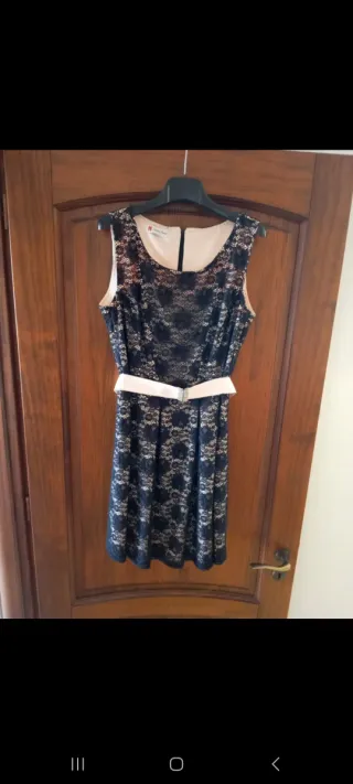 Abito in pizzo nero e beige