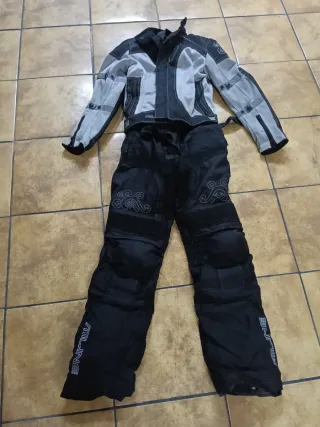 Chaqueta mujer talla XS con chubasquero y pantalón