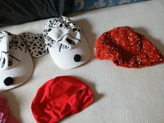 Lote Ropa: Gorros y Gorras