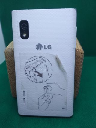 Smartphone LG E610v Bianco con Accessori