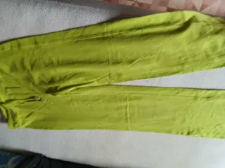 Pantalones mallas pata ancha



