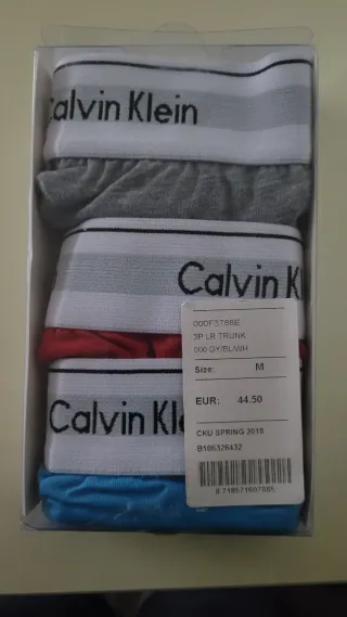 Pack 3 tangas Calvin Klein a estrenar.