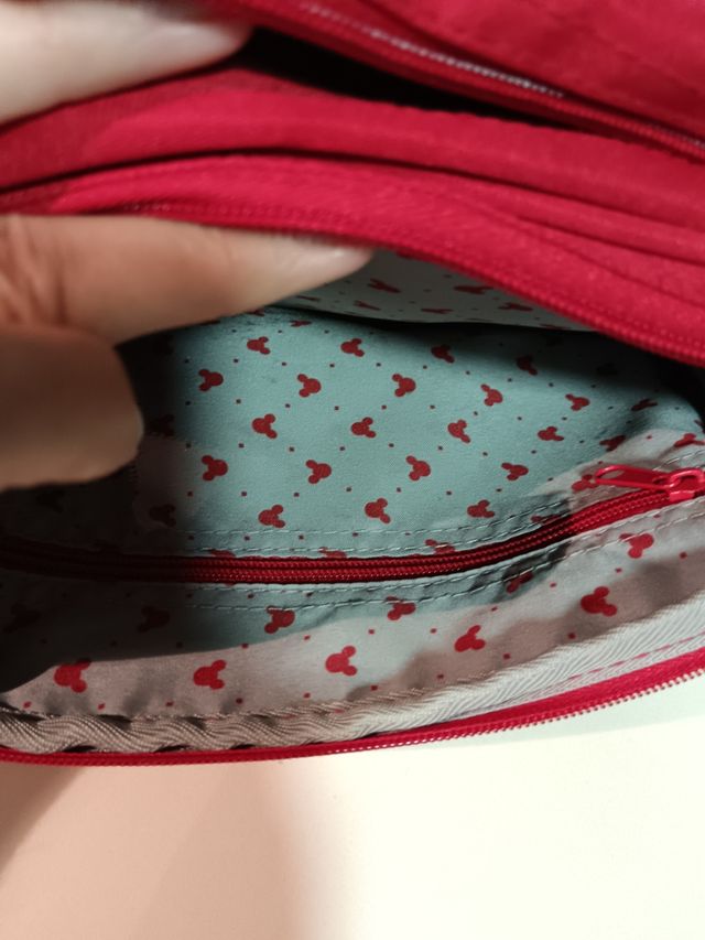 Neceser Disney mickey mouse muy bonito