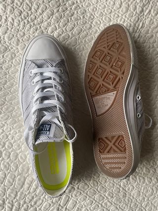 Converse Chuck Taylor Unisex Gris/Blanco