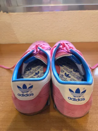 Zapatillas Adidas rosas y azules