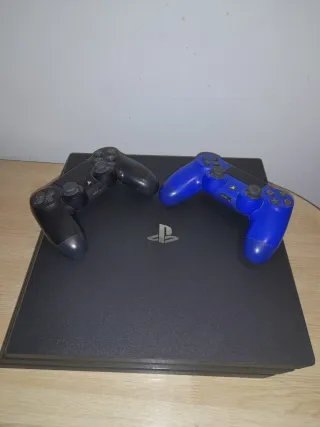 Consola PS4 Pro + 2 Mandos (Negro y Azul)