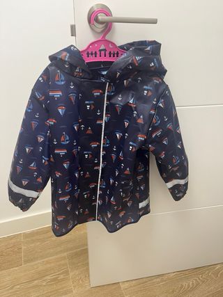 Chubasquero niño estampado barcos
