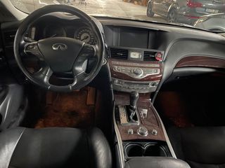 Infiniti Q70 2018