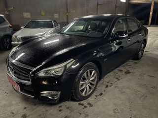 Infiniti Q70 2018