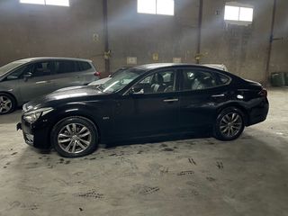 Infiniti Q70 2018