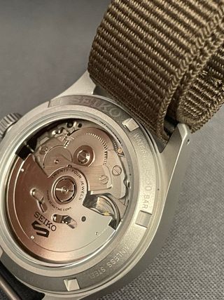 Reloj SEIKO 5 Sport Field Series 36,4mm SRPJ85K1