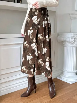 Falda midi floral marrón 