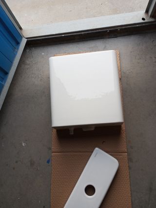 Taza de WC de porcelana blanca