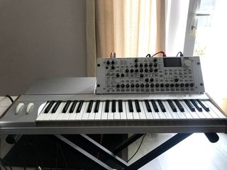 Sintetizador Korg Radias