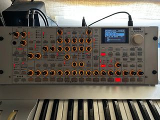 Sintetizador Korg Radias